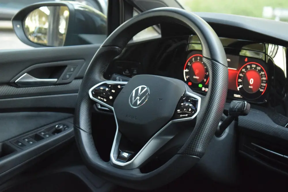 Volkswagen Golf 1.5 eTSI R-Line DSG CARPLAY|ADAPTIVE|SFEER|1 uit 2024, foto 7