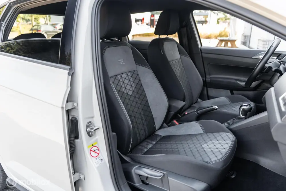 Volkswagen Polo 1.0 TSI DSG 3X R-Line IQ-Light Virtual Navi uit 2023, foto 9