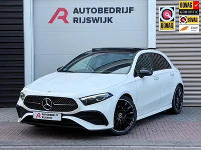Mercedes-Benz A-Klasse 180 AMG Night Edition Pano/Camera/Sfe uit 2024
