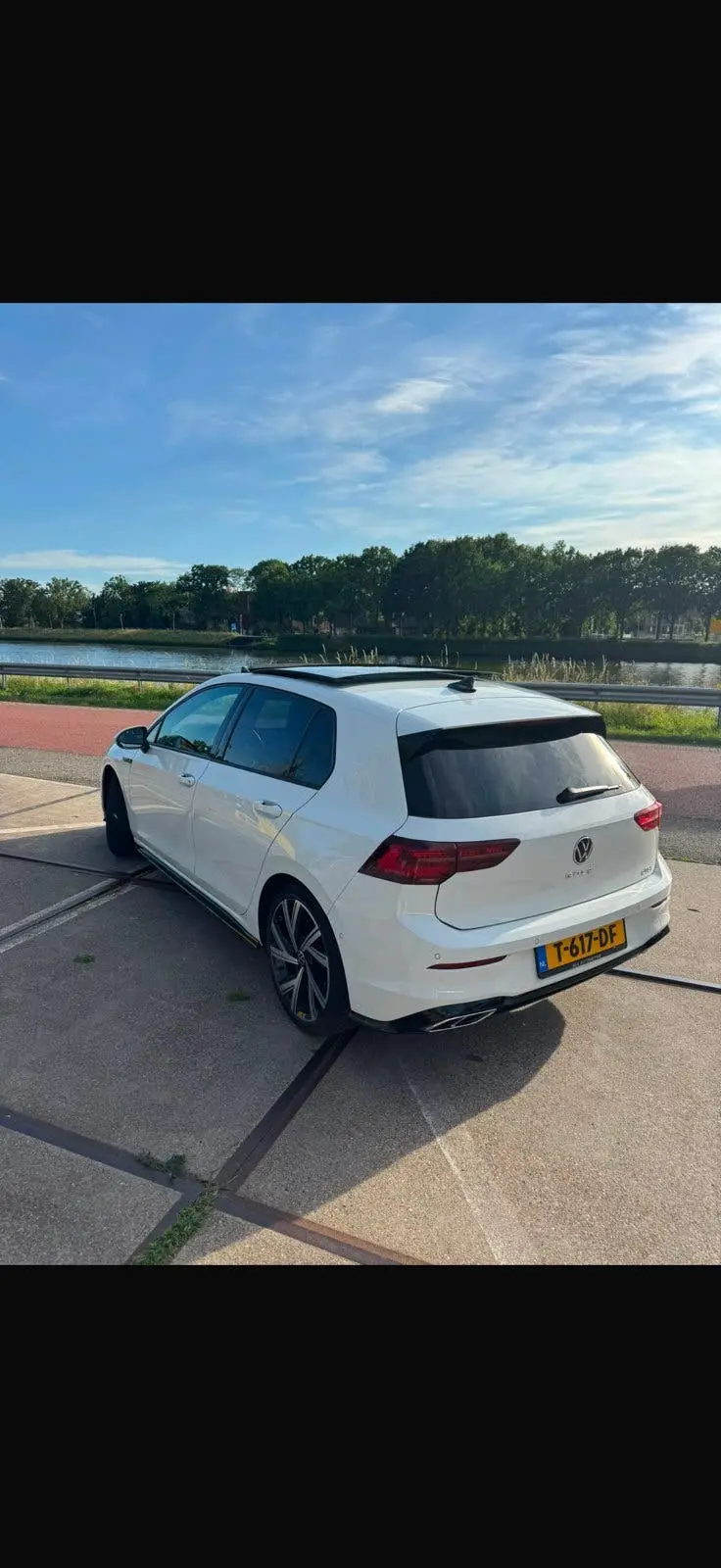 Volkswagen Golf 1.5 Etsi 3x Rline Wit uit 2021, foto 2