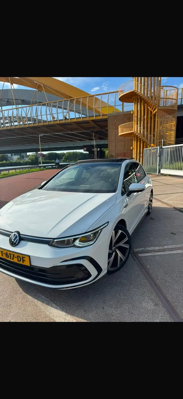 Volkswagen Golf 1.5 Etsi 3x Rline Wit uit 2021, foto 3