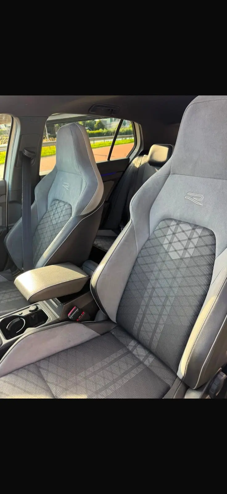 Volkswagen Golf 1.5 Etsi 3x Rline Wit uit 2021, foto 9