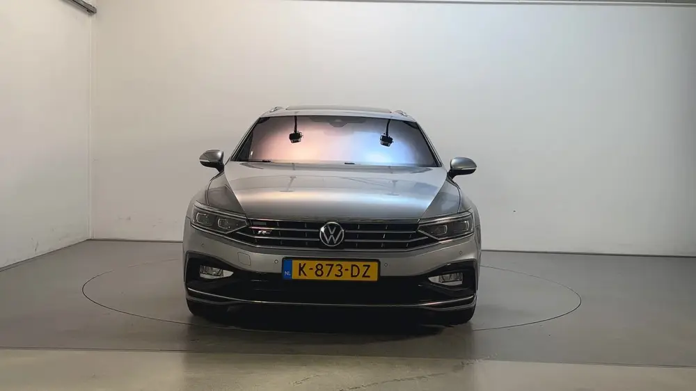 Volkswagen Passat Variant 1.5 TSI 150pk DSG R-Line Business uit 2020, foto 16