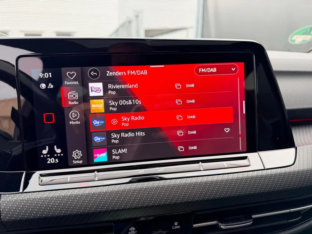 Volkswagen GOLF 1.5 eTSI R-Line 45dkm panorama uit 2022, foto 13