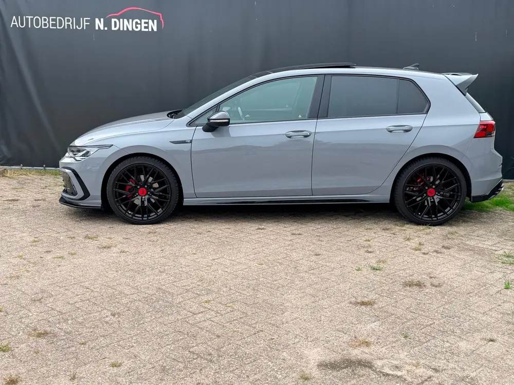 Volkswagen GOLF 1.5 eTSI R-Line 45dkm panorama uit 2022, foto 2