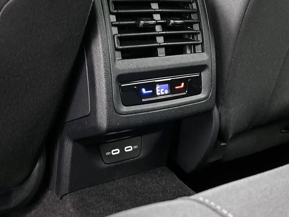 Volkswagen Golf 1.5 eHybrid Life Edition | Demo | 204 PK | P uit 2025, foto 8