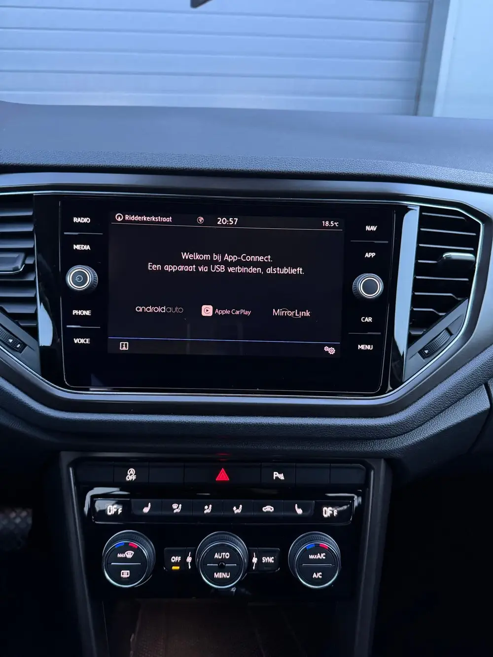 Volkswagen T-Roc 1.5 TSI 150pk 7-DSG 2019 Wit uit 2019, foto 11