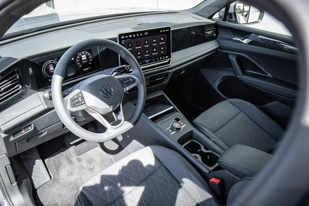 Volkswagen Tiguan 1.5 eHybrid 204pk Limited Edition | Trekha uit 2026, foto 13