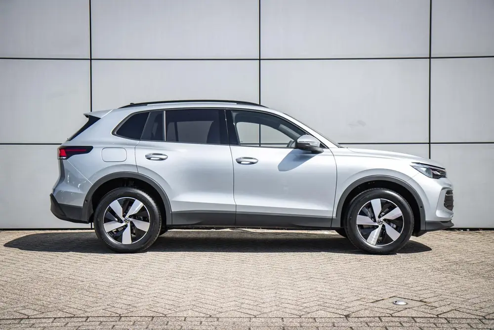 Volkswagen Tiguan 1.5 eHybrid 204pk Limited Edition | Trekha uit 2026, foto 3