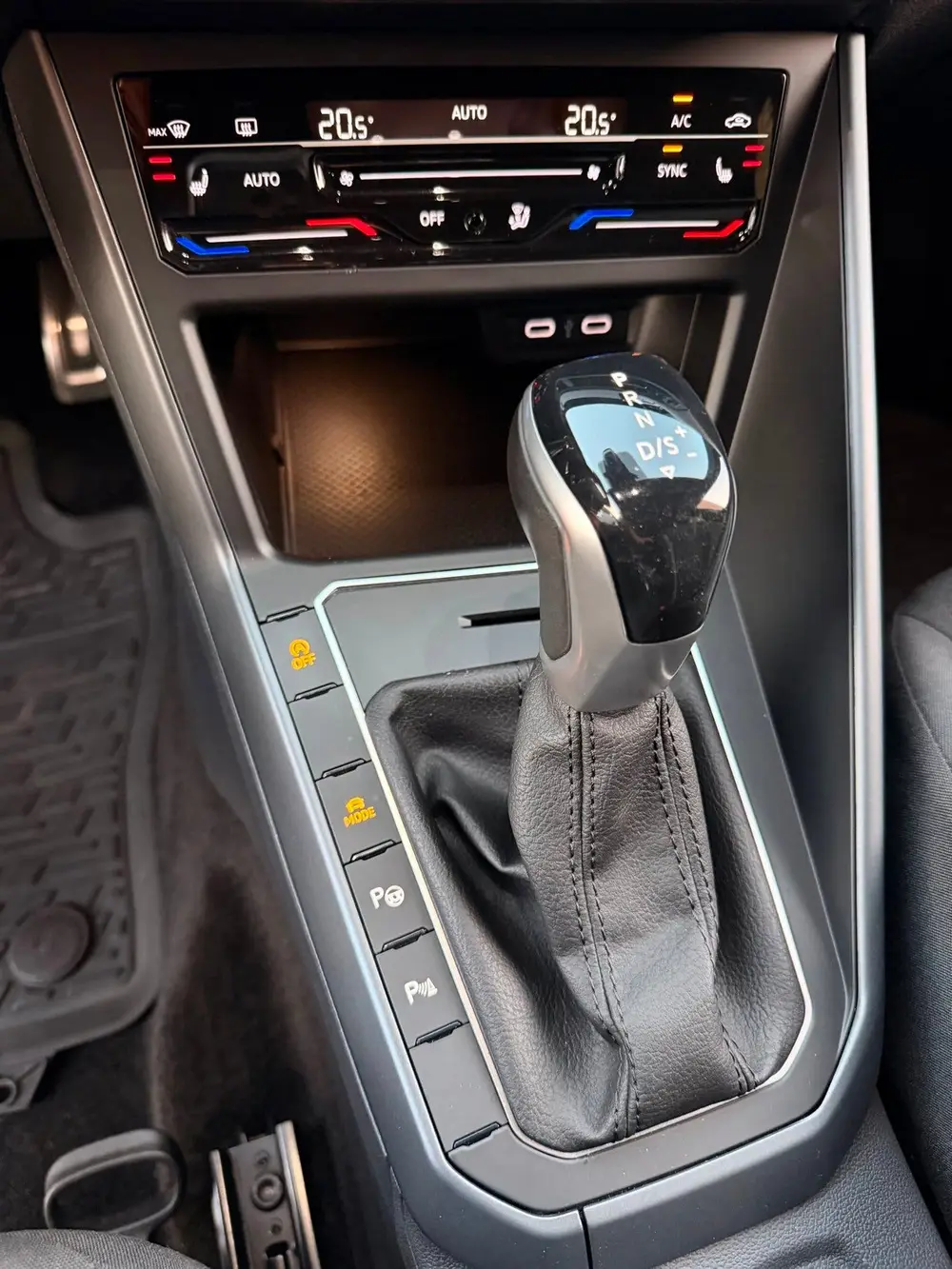 Volkswagen Polo 1.0 TSI R-Line Dsg Acc Lane Blind Standkache uit 2022, foto 7