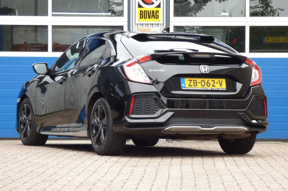 Honda Civic 1.0 i-VTEC Executive uit 2019, foto 3