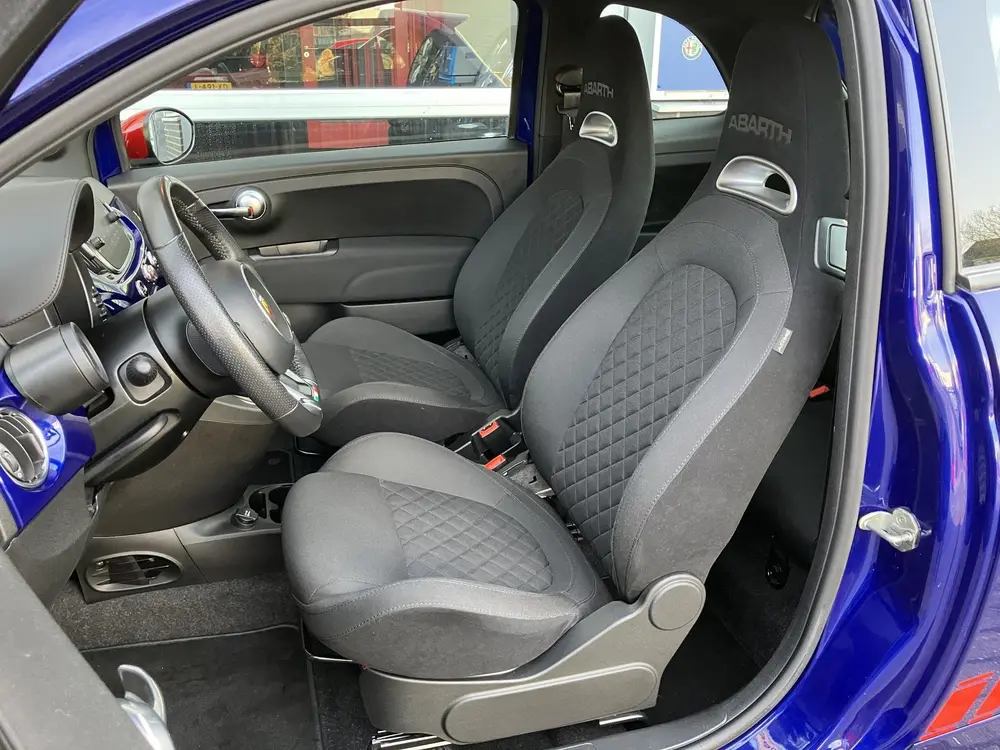 Abarth 595 1.4 T-Jet 595 107kW uit 2021, foto 14