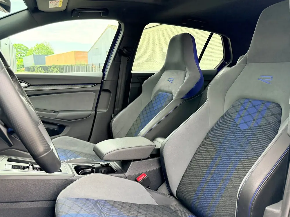 Volkswagen Golf 2.0 TSI R 4Motion Akra Pano Drift uit 2021, foto 13