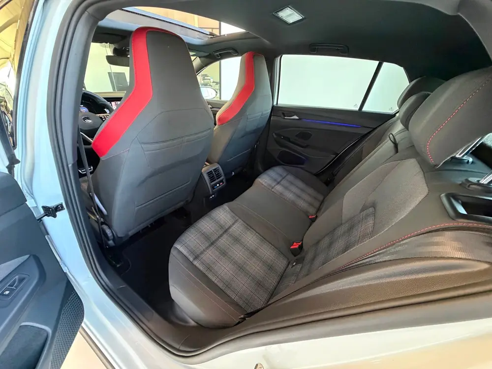 Volkswagen GOLF 2.0 TSI GTI Uniek 6250 dzkm Panorama Camera uit 2021, foto 18