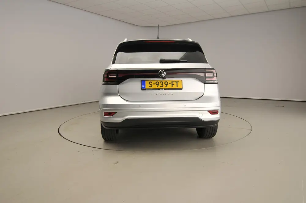Volkswagen T-Cross 1.0 TSI R-Line DSG | Camera | Navi | CarP uit 2023, foto 5