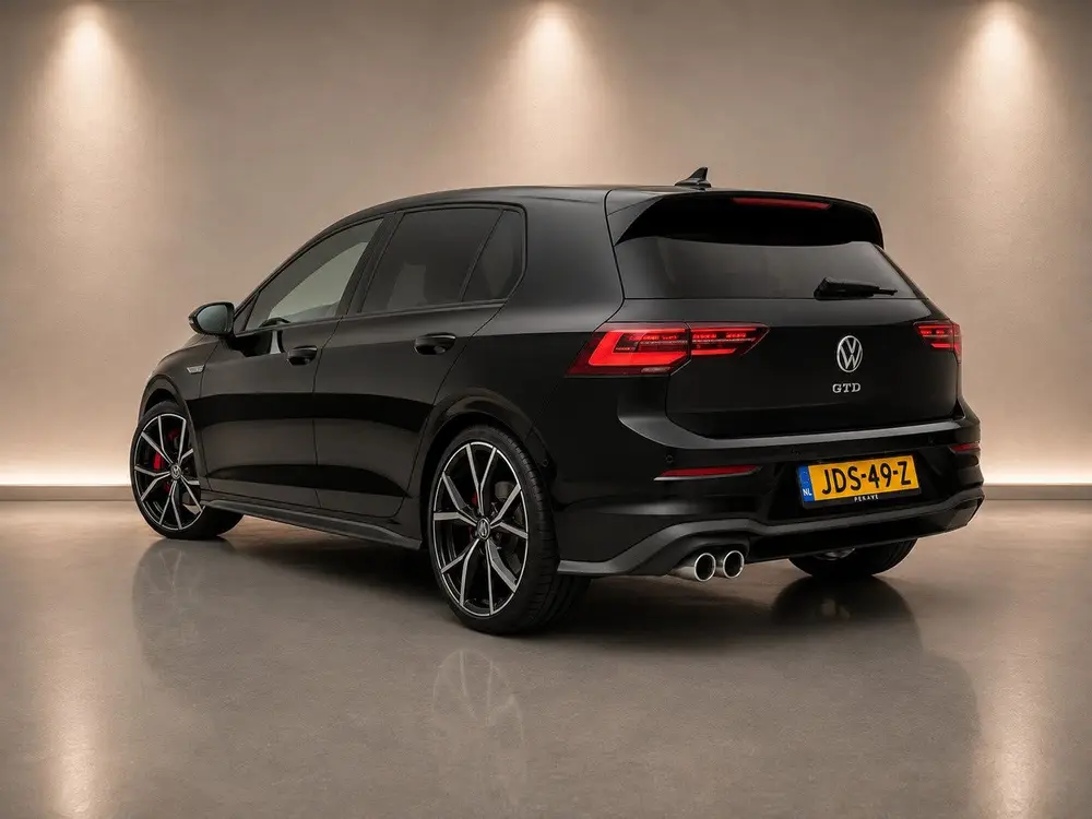 Volkswagen Golf GTD 2.0 TDI 200 pk DSG | Pano | IQ.Light Mat uit 2022, foto 4