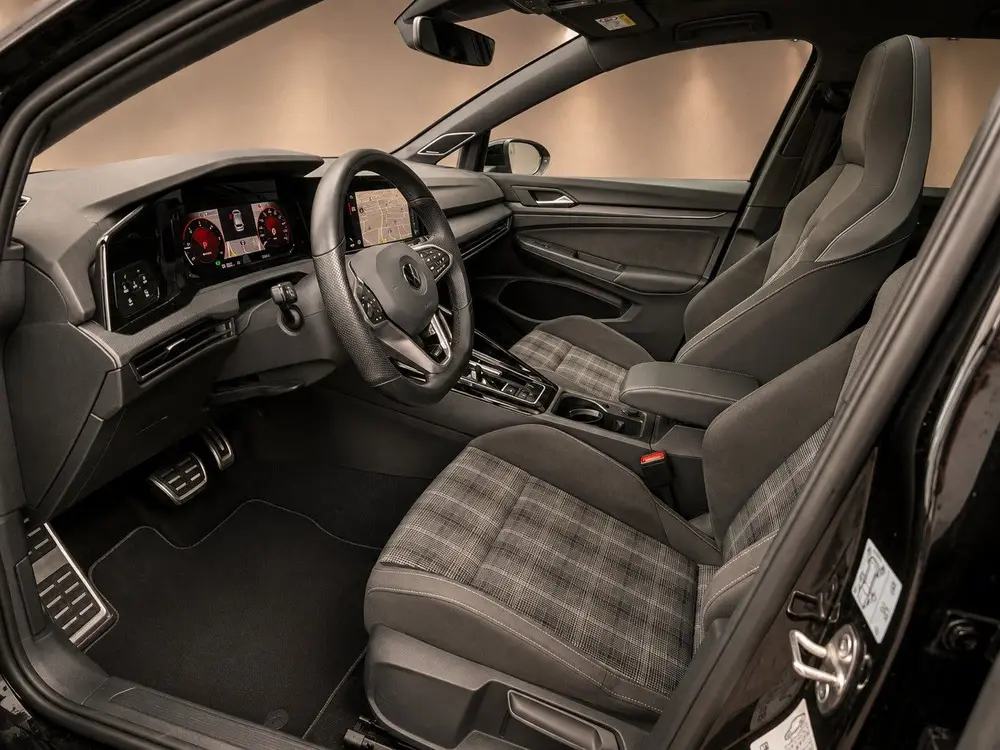 Volkswagen Golf GTD 2.0 TDI 200 pk DSG | Pano | IQ.Light Mat uit 2022, foto 6