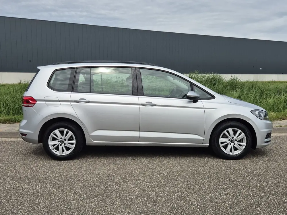 Volkswagen Touran 1.5 TSI Comfortline 7 persoons uitvoering! uit 2021, foto 2