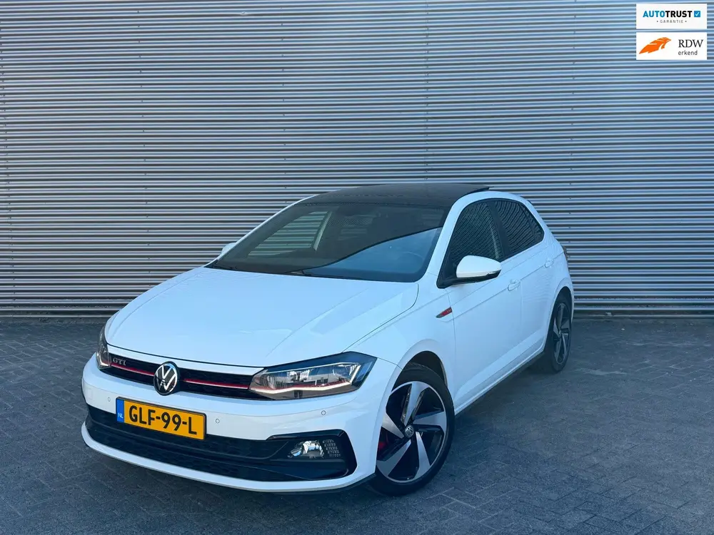 Volkswagen POLO 2.0 TSI GTI l Pano l Xenon l CarPlay l 200 P uit 2020