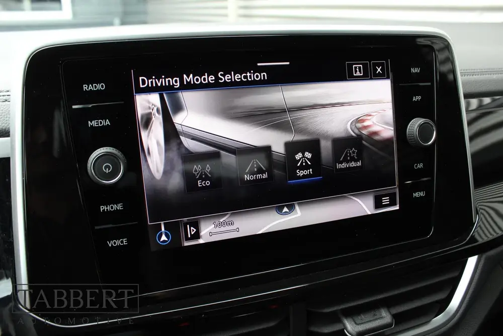 Volkswagen T-Roc 1.0 TSI R-Line ACC Camera IQ Light BTW uit 2023, foto 14