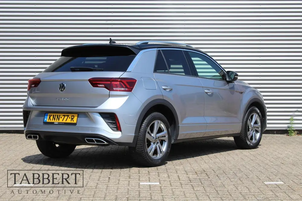 Volkswagen T-Roc 1.0 TSI R-Line ACC Camera IQ Light BTW uit 2023, foto 2