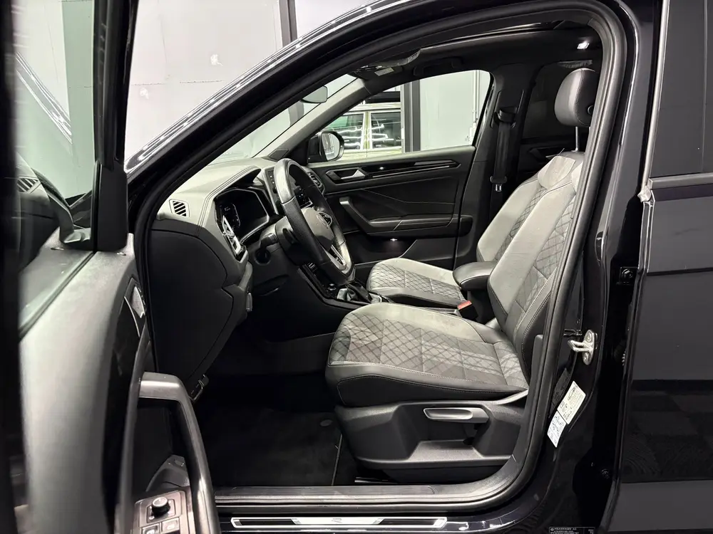 Volkswagen T-Roc 1.5 TSI R-Line Pano uit 2022, foto 4