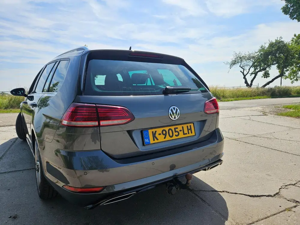 Volkswagen Golf Variant 2.0 TDI Highline Business R-LINE/ AU uit 2020, foto 3