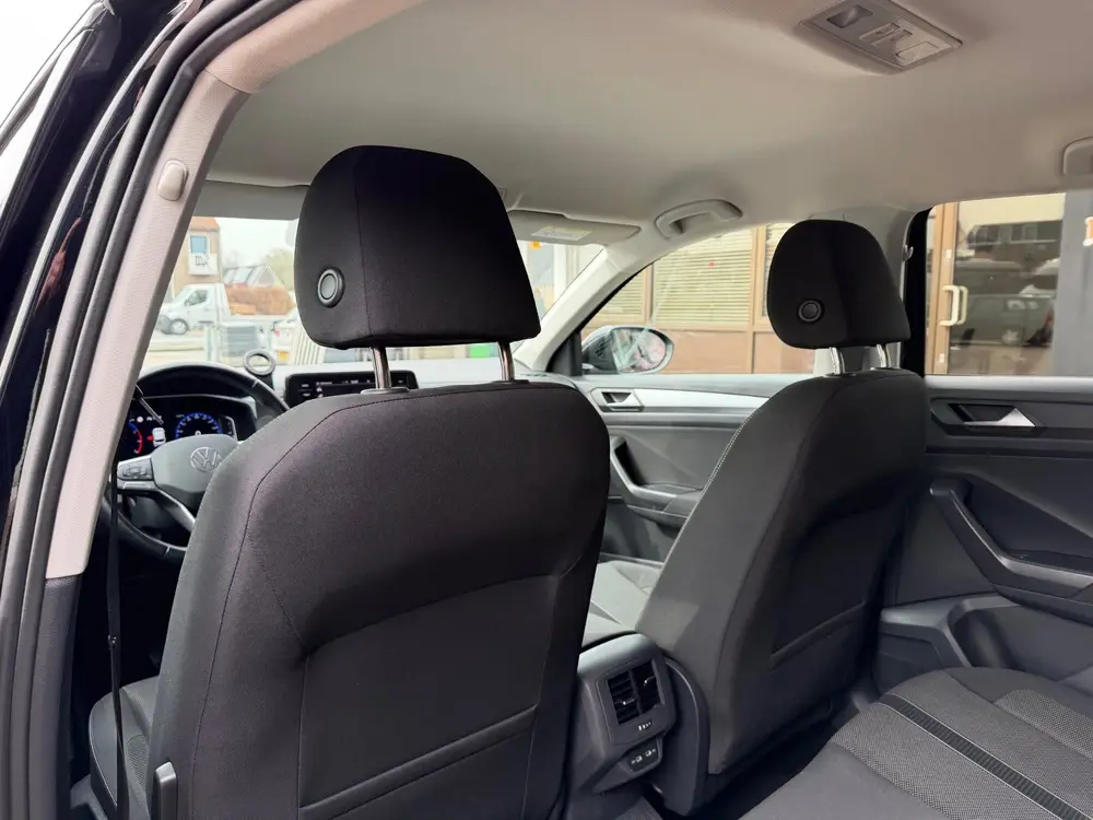 Volkswagen T-Roc 1.5 TSI Night Edition | Full-Led | Navi | C uit 2024, foto 15