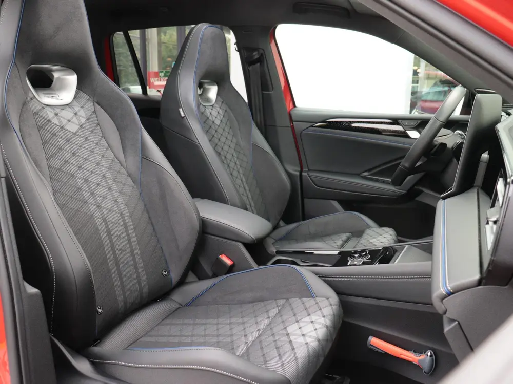 Volkswagen Tiguan 1.5 eHybrid 272pk R-Line Business | 1e eig uit 2024, foto 9