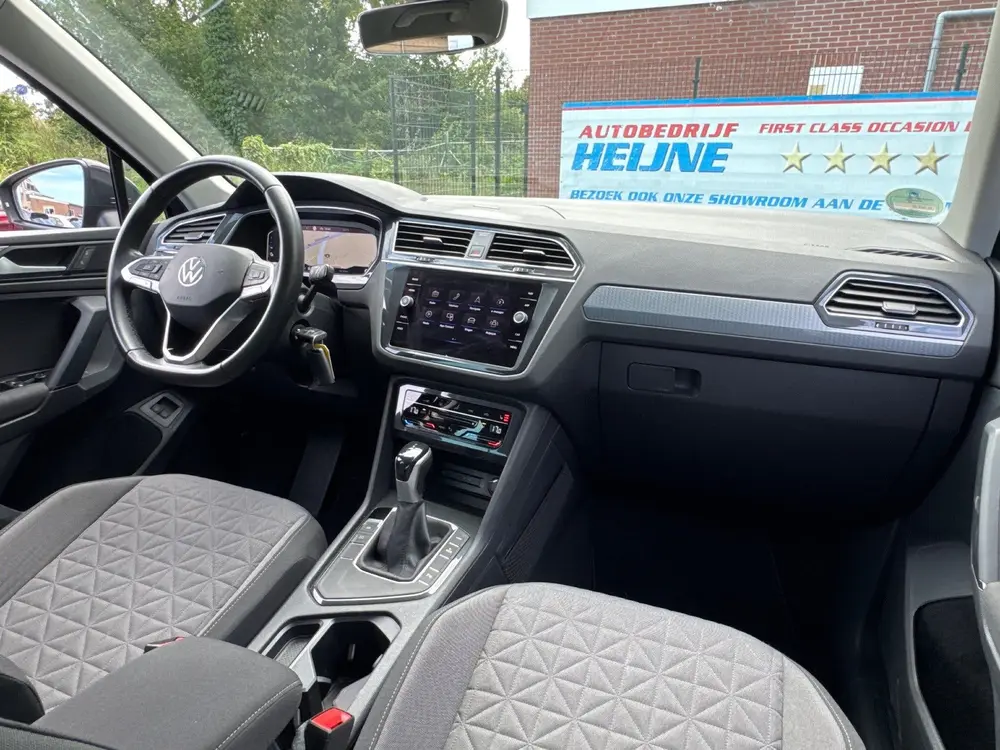 Volkswagen Tiguan TSI 245PK eHYBRIDE DSG LIFE VIRTUAL/CAMERA uit 2022, foto 12