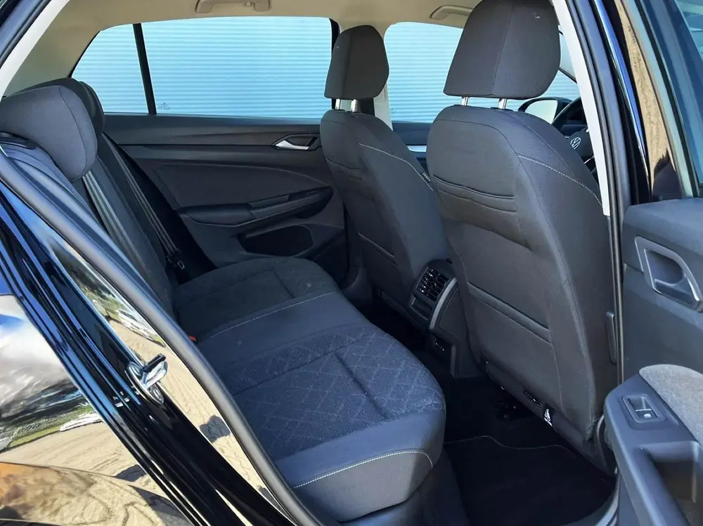 Volkswagen Golf 1.0 TSI 110pk Life | Navigatie | App Connect uit 2023, foto 17