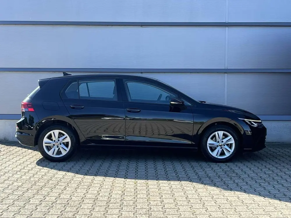 Volkswagen Golf 1.0 TSI 110pk Life | Navigatie | App Connect uit 2023, foto 3