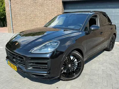 Porsche Cayenne 4.0 Turbo, SPORT DESIGN, 22'', PANO BOSE, 4 uit 2019