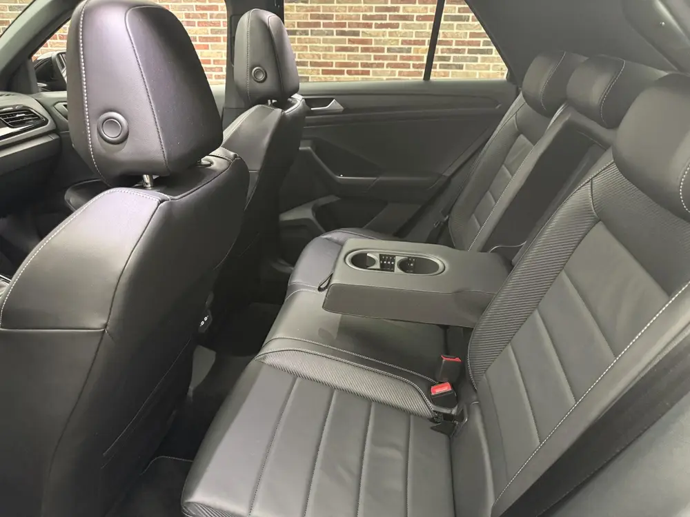 Volkswagen T-Roc 1.5 TSI R-Line Edition uit 2024, foto 17