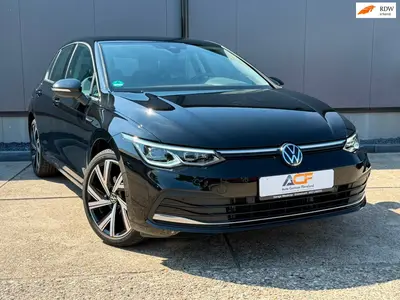 Volkswagen Golf 1.5 TSI STYLE 150PK Business Carplay /massag uit 2024