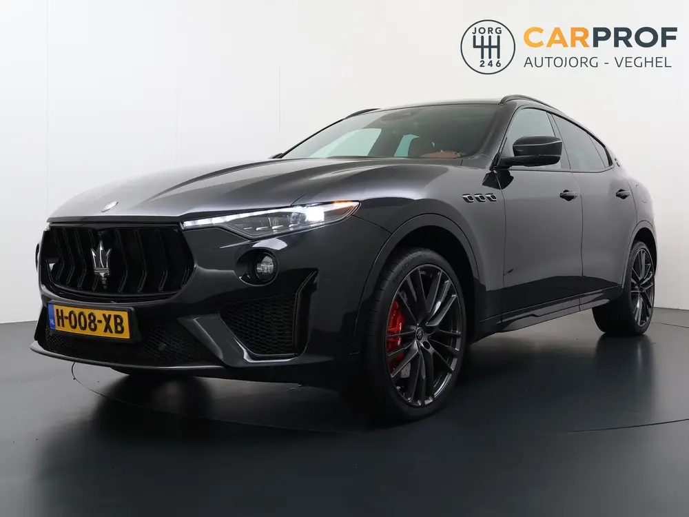 Maserati Levante 3.8 V8 Trofeo 589 K ! | Carbon | Panoramada uit 2020