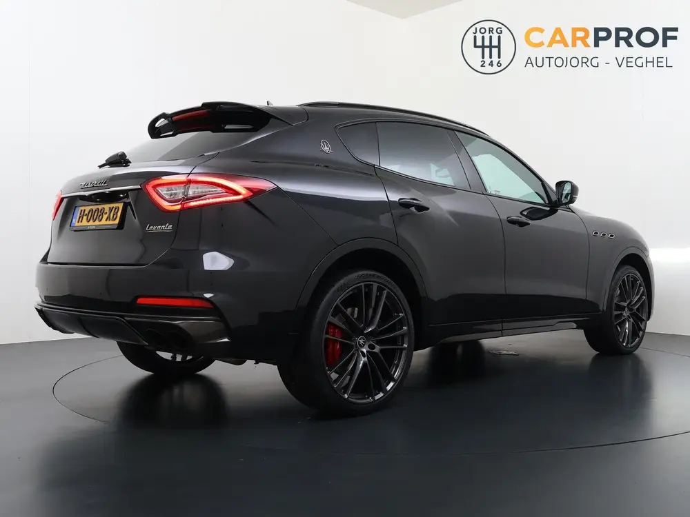 Maserati Levante 3.8 V8 Trofeo 589 K ! | Carbon | Panoramada uit 2020, foto 3
