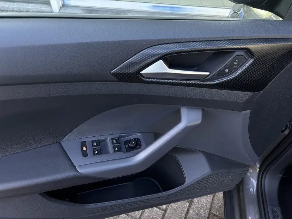 Volkswagen T-Cross 1.0 TSI Lounge Carplay Climate Cruise Par uit 2020, foto 9
