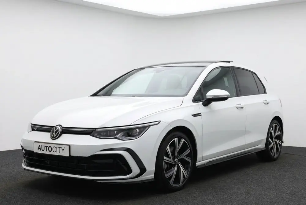 Volkswagen Golf Viii Lim R-Line 1.5 eTSI DSG Pano l Camera uit 2021