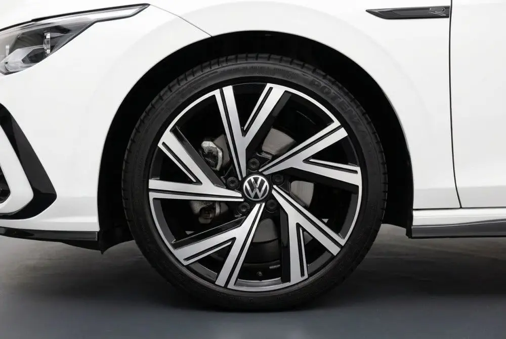 Volkswagen Golf Viii Lim R-Line 1.5 eTSI DSG Pano l Camera uit 2021, foto 10