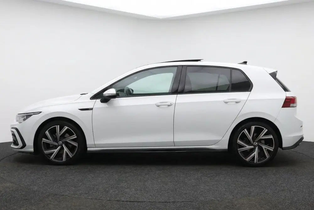 Volkswagen Golf Viii Lim R-Line 1.5 eTSI DSG Pano l Camera uit 2021, foto 2
