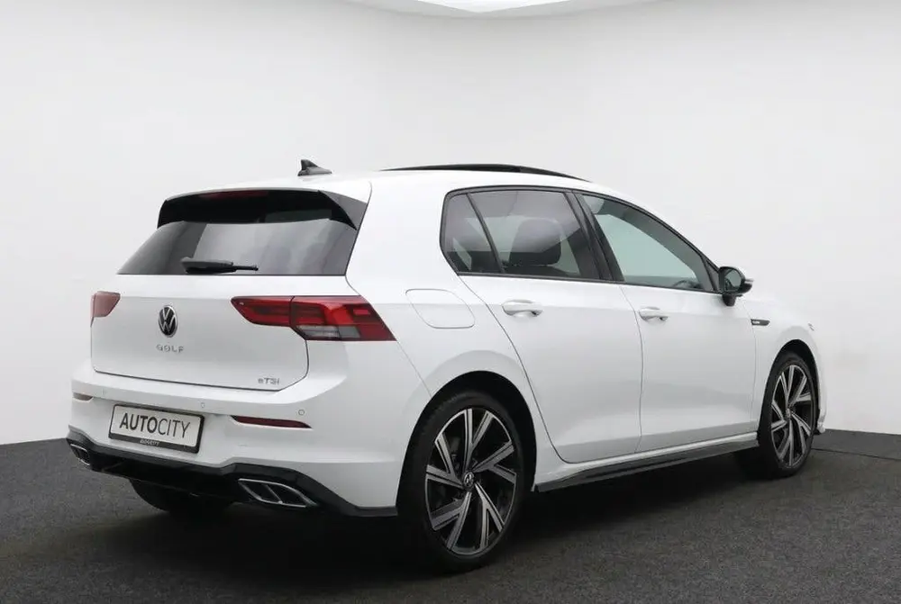 Volkswagen Golf Viii Lim R-Line 1.5 eTSI DSG Pano l Camera uit 2021, foto 5