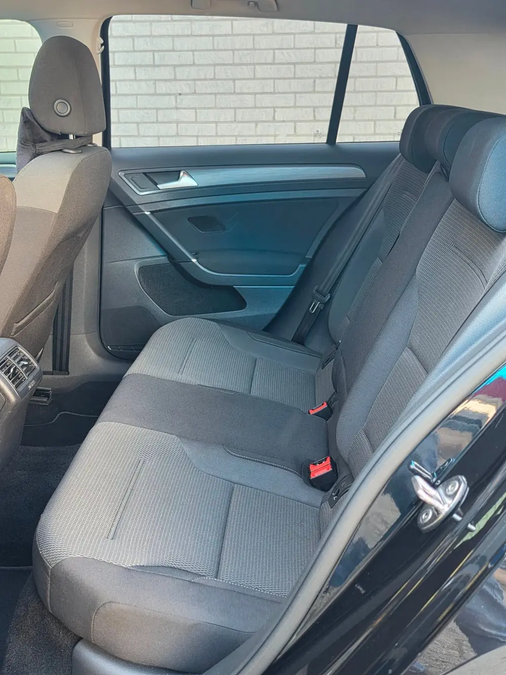 Volkswagen Golf 1.5 TSI Highline Business R AUTOMAAT/NAP/AIR uit 2019, foto 17