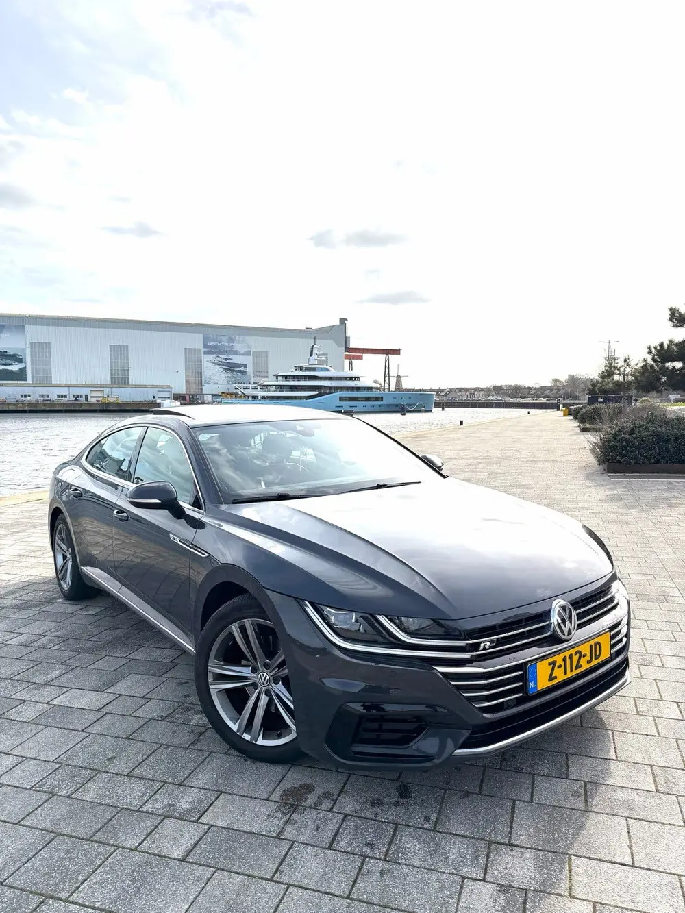Volkswagen Arteon 2.0 TSI 190pk 7-DSG 2020 Grijs uit 2020, foto 4