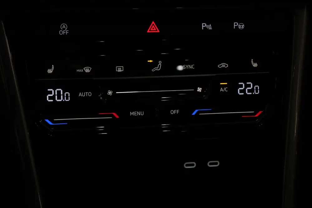 Volkswagen T-Roc 1.5 TSI DSG Style Navigatie Wireless App co uit 2023, foto 18