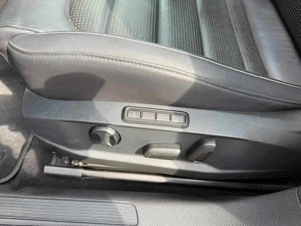 Volkswagen Golf 1.5 TSI Highline Business R uit 2019, foto 12