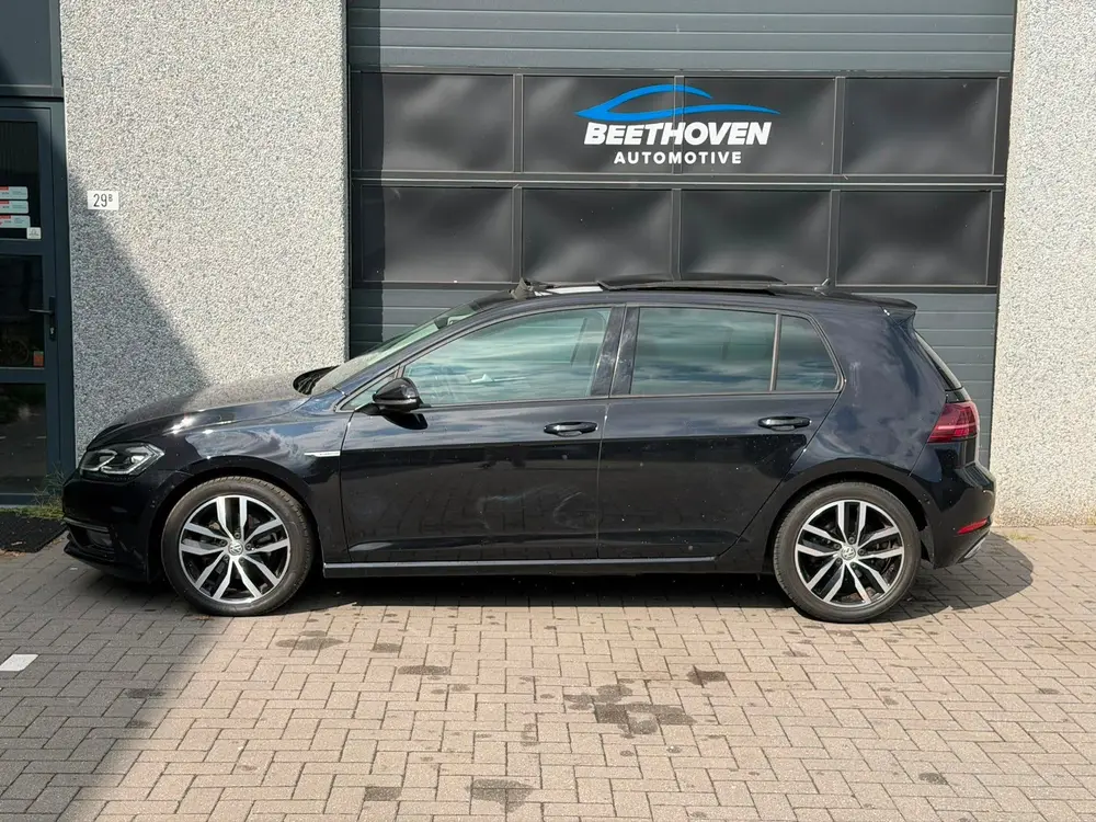 Volkswagen Golf 1.5 TSI Highline Business R uit 2019, foto 2