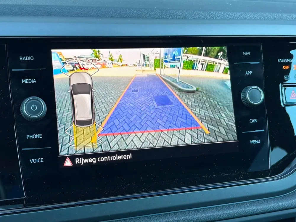 Volkswagen Taigo 1.0 TSI R-Line Business Automaat / Panorama uit 2023, foto 9