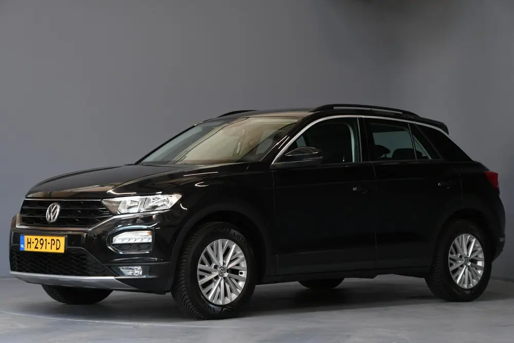Volkswagen T-Roc 1.0 TSI Style Business uit 2020, foto 2