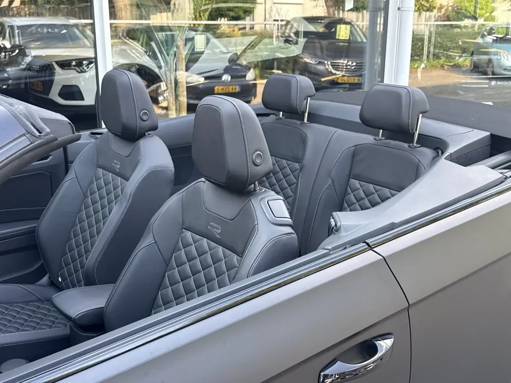 Volkswagen T-Roc Cabrio 1.5 TSI R-Line Edition Black 1/999 uit 2024, foto 9